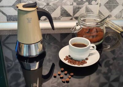 P2 – Levendula ház kávé bekészítés